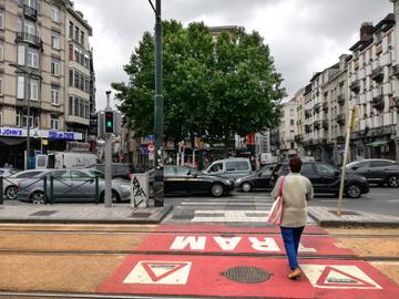 De Kleine Ring ter hoogte van de Vlaamsepoort, op het einde van de Dansaertstraat