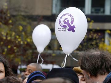 Geweld tegen vrouwen seksuele intimidatie is een steeds weerkerend probleem: een manifestatie op 25 november 2017 in Brussel