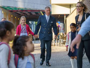 Koning Filip brengt zijn dochter, prinses Eléonore, op 2  september 2019 naar de lagere school van het Sint-Jan Berchmanscollege