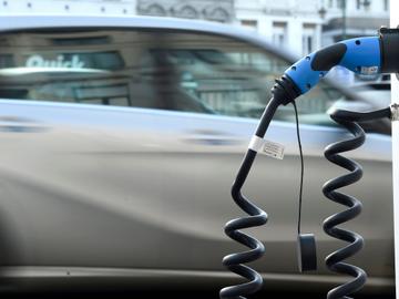 Een oplaadpunt voor elektrische wagens in Brussel