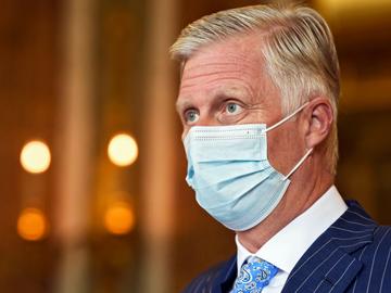Koning Filip, met mondmasker