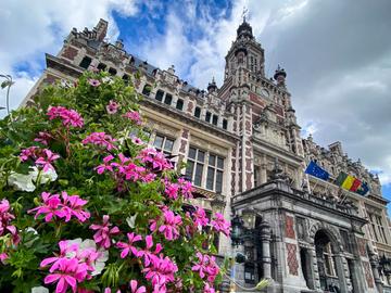 CurieuzenAir: het gemeentehuis van Schaarbeek