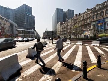 Het de Brouckèreplein in 2015, voor de aanleg van de voetgangerszone