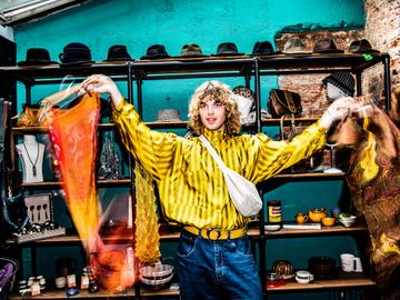 Willem Chanterie werkt als stylist voor een productiehuis, maar koopt voor zichzelf veel tweedehandskleding
