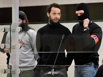 Beklaagden aanslagen Brussel 22 maart 2016 Salah Abdeslam 3 2500px