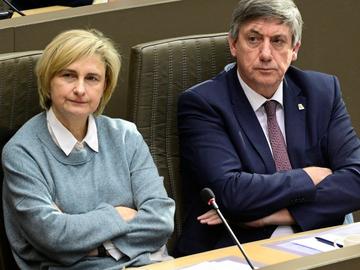 20230306 1 maart 2023 Hilde Crevits, vice-eerste minister (CD&V), en Jan Jambon, Vlaams minister-president (N-VA), in het Vlaams parlement