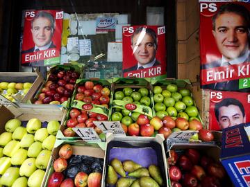 Affiches van Emir Kir tijdens de verkiezingscampagne van 2014 in Sint-Joost-ten-Node