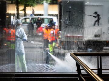 1855 BEELD politieactie Zuidstation