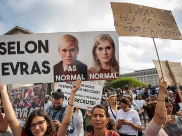 Protest van ouders tegen Evras, het nieuwe pakket sexuele opvoeding in het Franstalig onderwijs