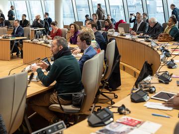 Gemeenteraad Brussel-Stad in het nieuwe Brucity-gebouw