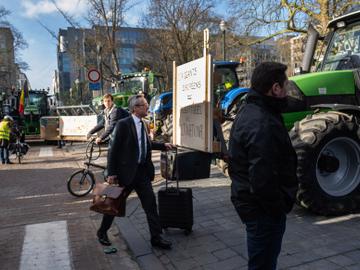 1 februari 2024: boerenprotest op het Luxemburgplein tegen de overdreven Europese regelgeving inzake landbouw.