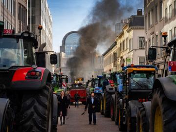 1 februari 2024: boerenprotest op het Luxemburgplein tegen de overdreven Europese regelgeving inzake landbouw.