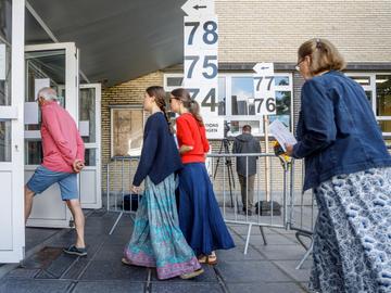 Verkiezingen 2024, 9 juni 2024: mensen gaan stemmen in Sint-Pieters-Woluwe.