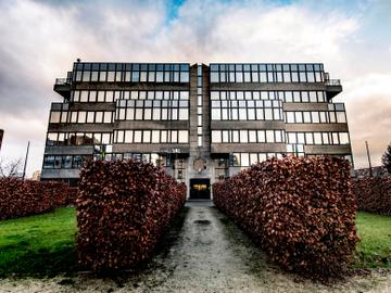 De hoofdzetel van de Belgische bank-verzekeraar Crelan, Sylvain Dupuislaan 251 in Anderlecht