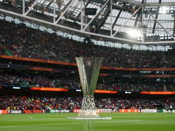 De trofee van de Europa League van het seizoen 2023-2024, voor de finale van Atalanta tegen Bayer Leverkusen.