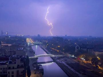 1916 onweer-boven-brussel
