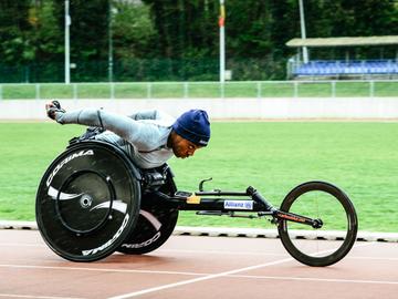 1916 IN BEELD Lea Bayekula op training