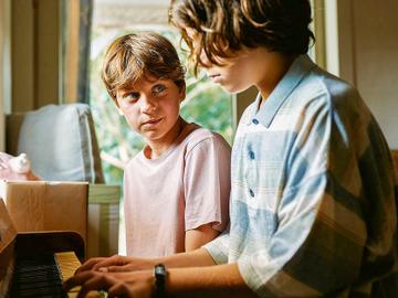 BRZ 20241218 1916 TIP 6  Young Hearts