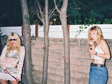 BRZ 20250319 1927 TIP Pop Lambrini Girls