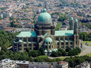 BRZ 20250423 1932 ART DECO Basiliek