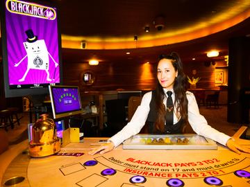 BRZ 20250903 1946 URBAN JOBS Croupier 6