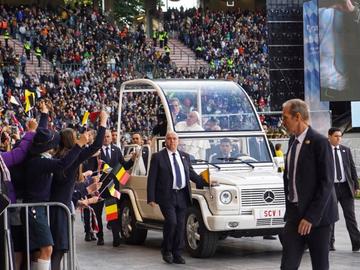 BRZ 20250924 1949 OPINIE RELIGIE Paus koning Boudewijstadion 2024