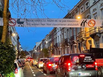 BRZ 20251126 1958 claxoneren