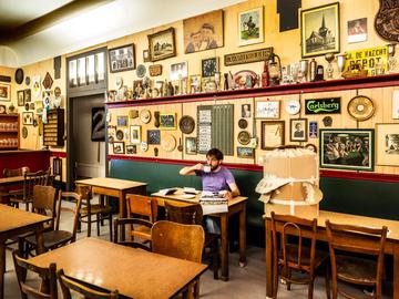 BRZ 20260311 1970 CAFE au Trois Rois