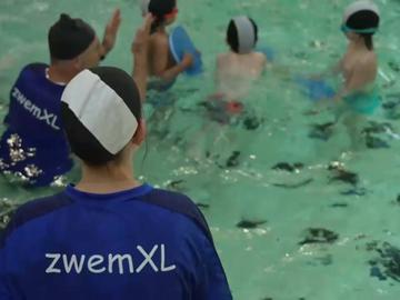 ZwemXL zoekt extra lesgevers om nog meer kinderen 