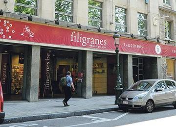 Boekhandel Filigranes straatkant