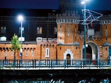 Klein kasteeltje BRUZZ ACTUA 1578