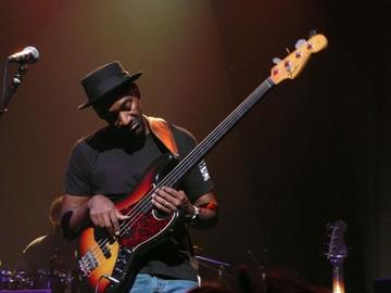 Marcus Miller BRUZZ 1535