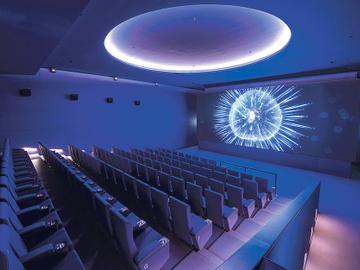 docks white cinema BRUZZ 1544