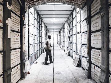 Kerkhof Laken BRUZZ 1547