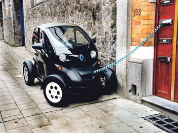 elektrische auto opladen charles demeerlaan 940 667pxBRUZZ 1559