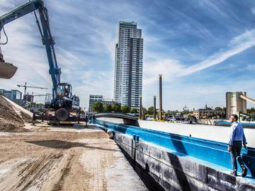 Kanaal Scheepsvaart Schipper 7 BRUZZ ACTUA 1588