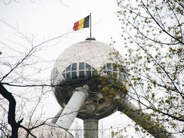 Belgische Vlag Atomium c Niels Mickers