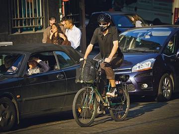 Fietsen in Brussel masker tegen fijn stof