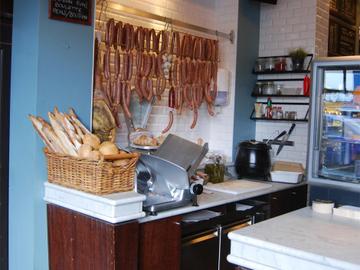 BRUZZGuide-cafe-MONK 1