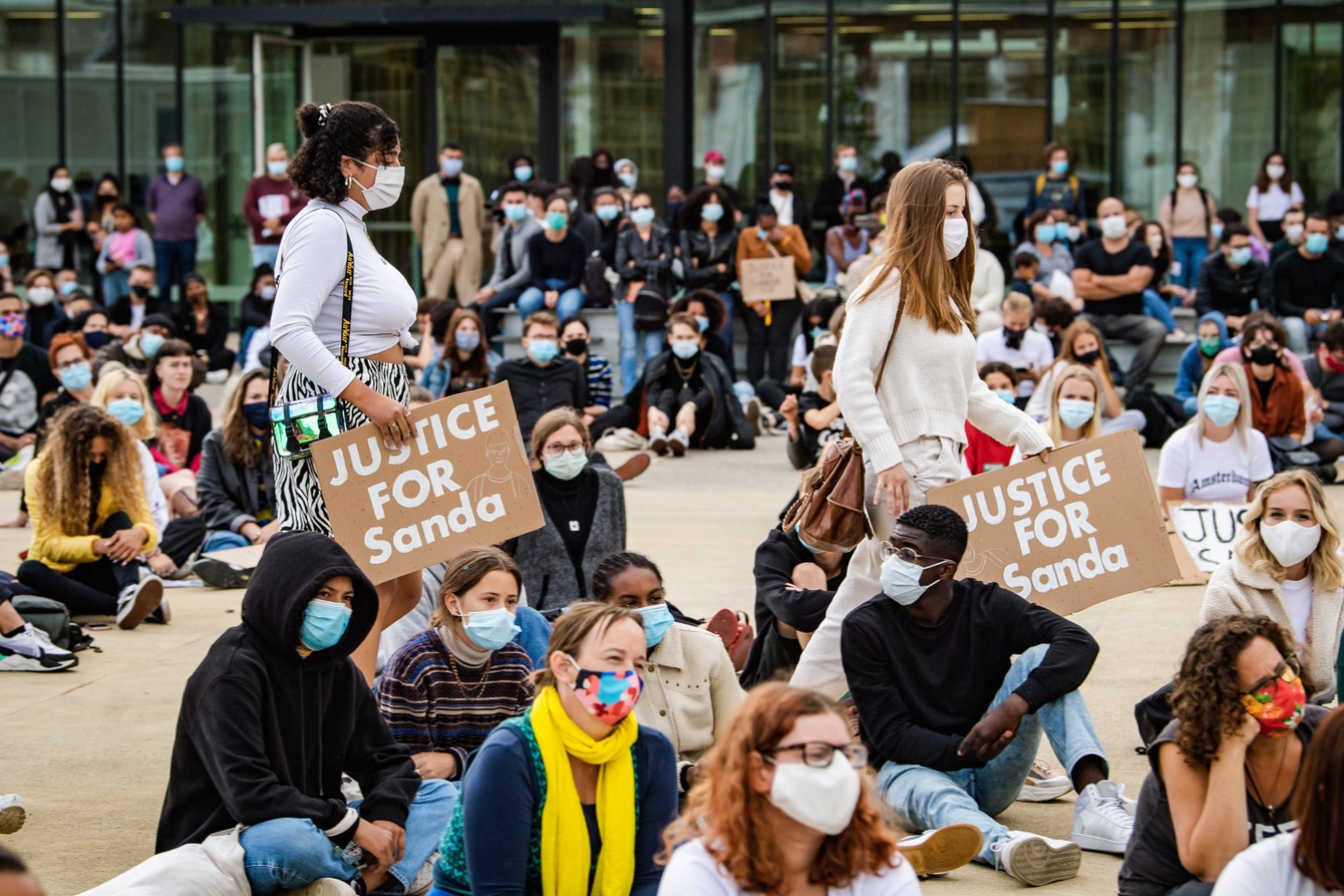 Manifestatie Voor Sanda Dia Zondag Aan Justitiepaleis | BRUZZ