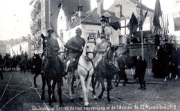 Na de bevrijding van Brussel in 2018: Albert en Elisabeth te paard aan de Zwarte_Vijvers in Molenbeek