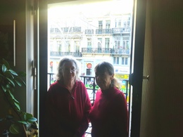 De zussen Ilse (l.) en Edith Nieman.