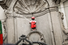 Manneke Pis, SOB