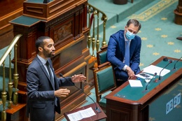 Sammy Mahdi (CD&V) en Alexander De Croo (Open VLD) in de Kamer van het federaal parlement.