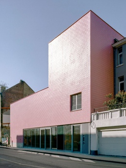 Roos gebouw in de Gray- en Kerckxstraat in Elsene