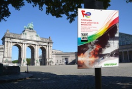 20220616_Greenpeace Brussel verspreidt valse reclameboodschappen van TotalEnergies_(c) Greenpeace Brussel