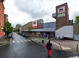 Het filiaal van supermarktketen Delhaize Karreveld in de Euterpestraat