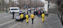 Brandweermannen proberen kabinet-Vervoort binnen te dringen tijdens vakbondsactie hulpverleners