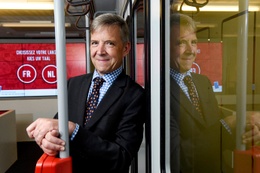 CEO MIVB STIB Brieuc de Meeûs metro openbaar vervoer voorstelling jaarrapport 2016