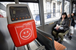 MIVB bus openbaar vervoer passagiers reizigers zwartrijden valideren zwartrijders